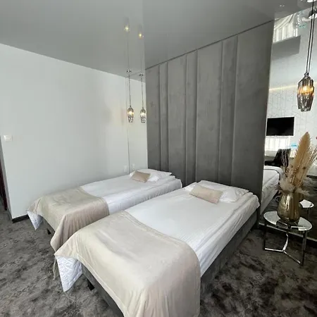 Hotel Bialy Dom 3*