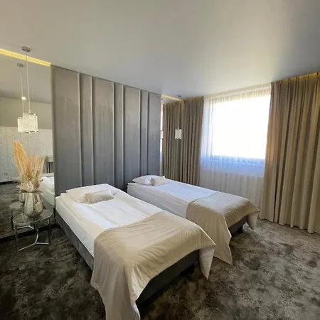 Bialy Dom Hotel 3*